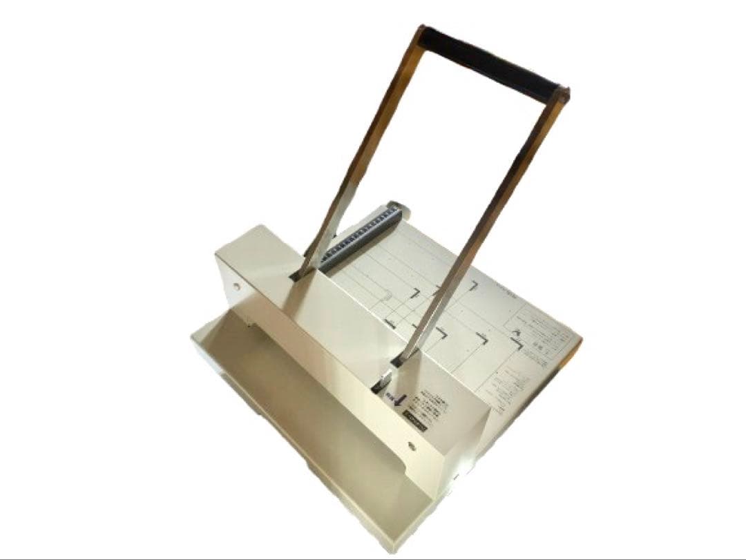 【稼働】PLUS プラス 手動断裁機 PK-513L