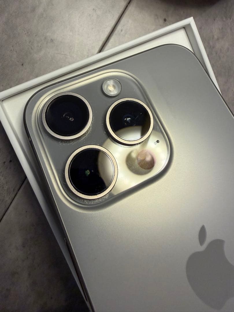 Apple iPhone 15pro 256GB バッテリー容量91%