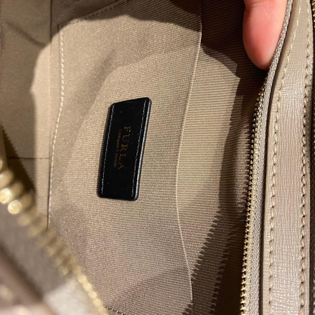 新品　フルラ　ショルダーバッグ　グレージュ