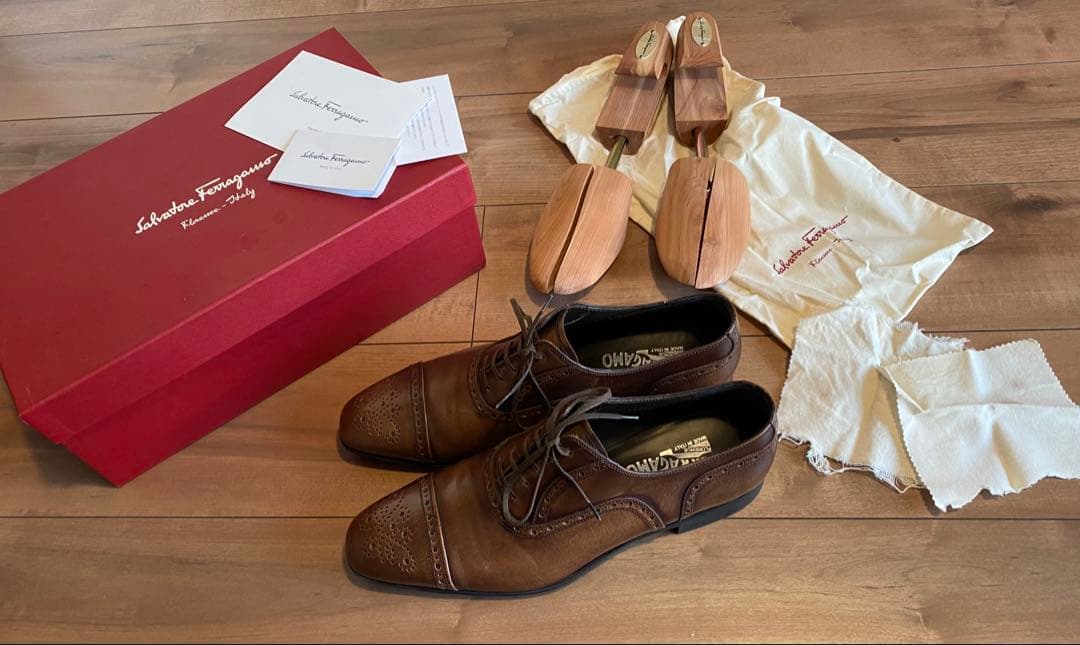 Salvatore Ferragamo ブローグシューズ ブラウン