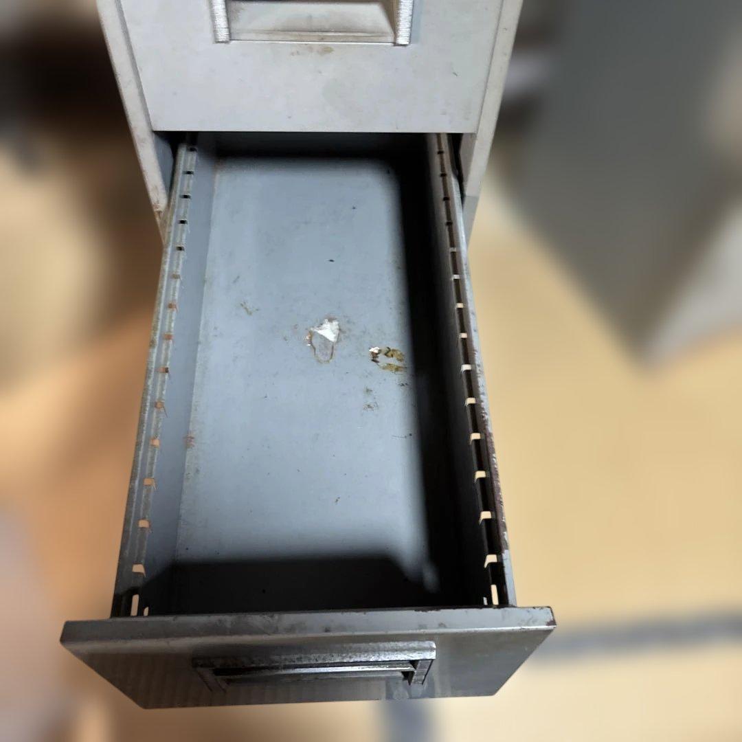 昭和レトロ　ZIPPER キャビネット 3段 グレー　鍵無し　時代物