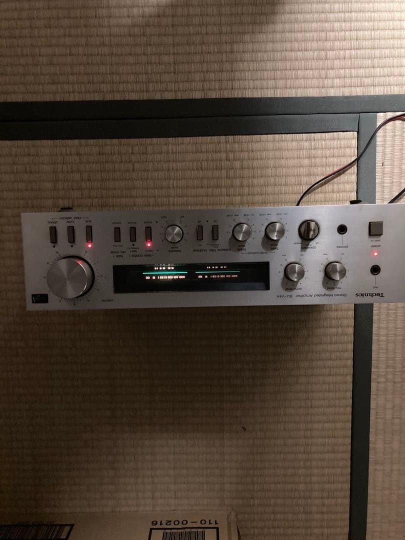 Technics SU-V44プリアンプ シルバー　ジャンク