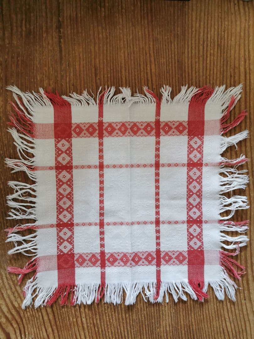 アンティークフランス ダマスク織レッドリネンクロス 花とダイヤモチーフペアセット