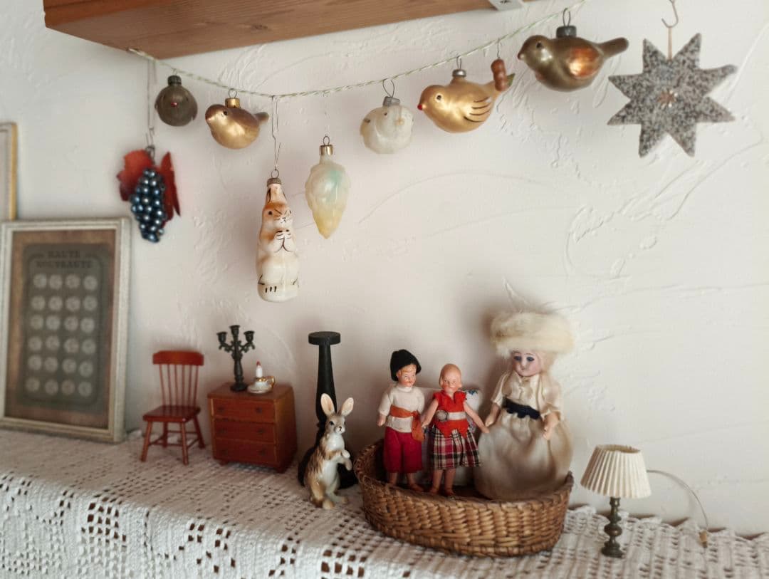 【misen2014さま】vintage ❀ ミルク色ガラスの 素敵なリスさん