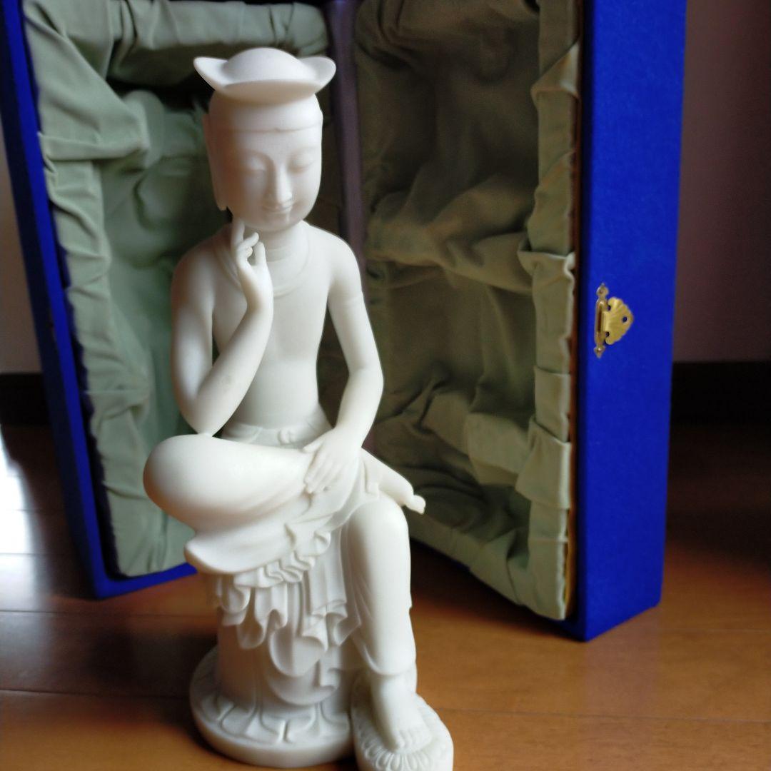 大理石 弥勒菩薩像 専用ケース付き