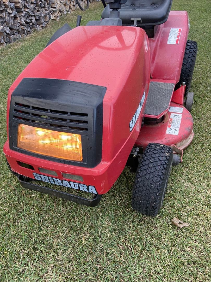 Jun72様　シバウラ　芝刈機　乗用草刈機　芝刈り機
