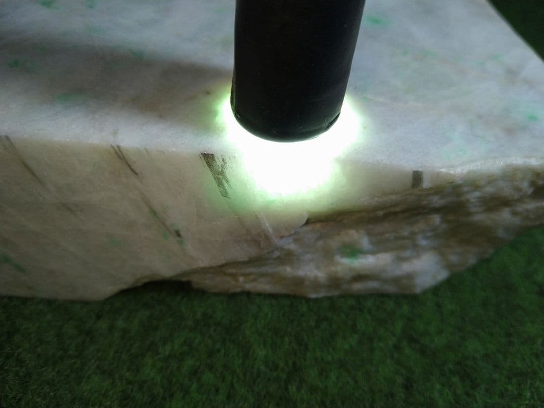 【加工用に最適♪】糸魚川翡翠 上質板材✨