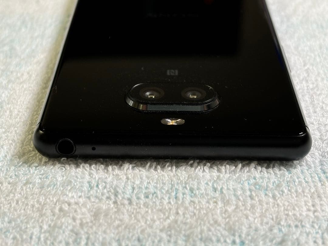 SONY Xperia 8 902SO ブラック　SIMフリー スマホ 美品