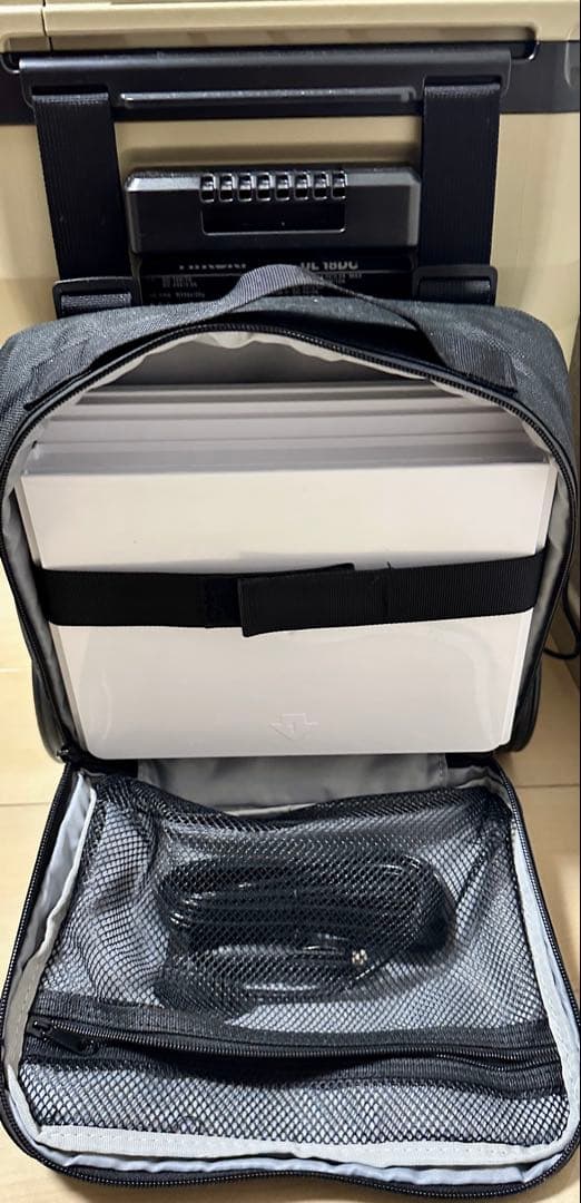 UL18DC ハイコーキ　冷温庫