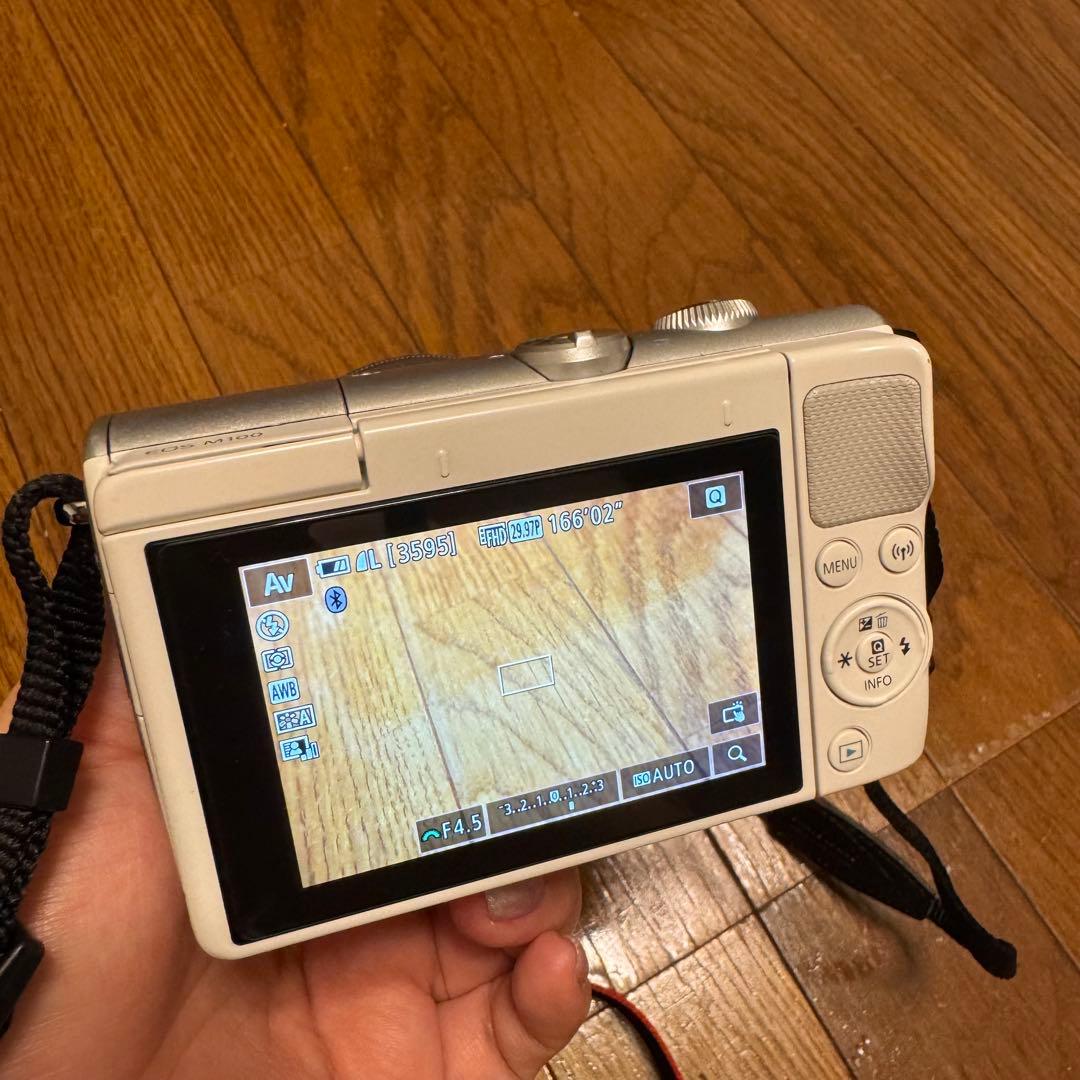 Canon EOS M100 レンズキット