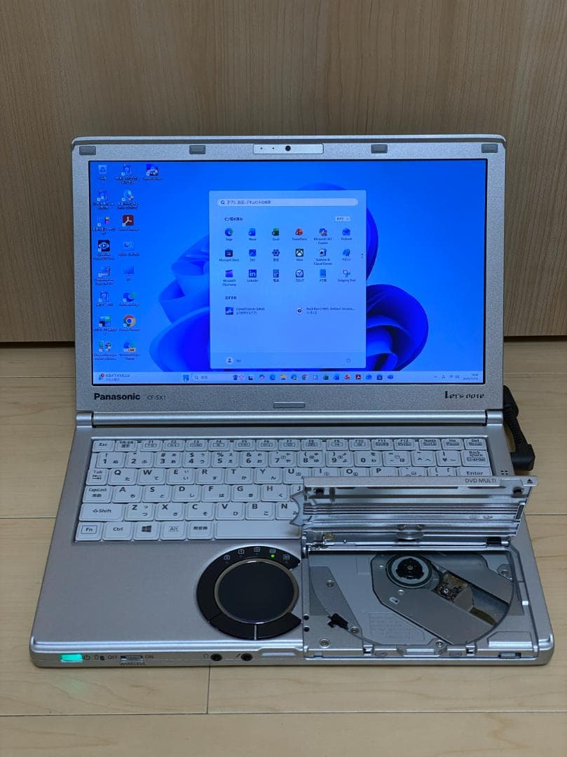 レッツノート！新品SSD256GBRAM8GBDVDOfficeSX1GDHYS