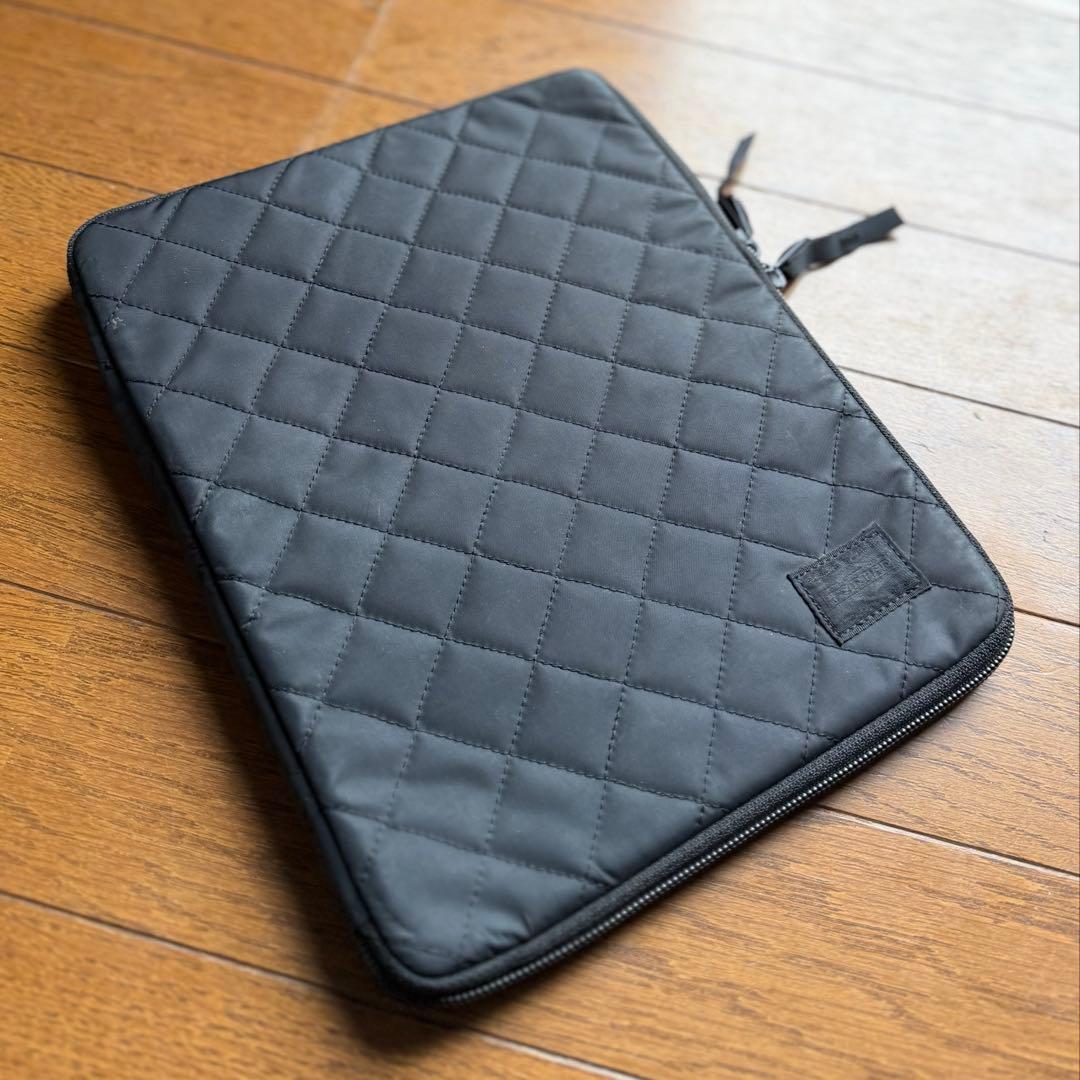 HEADPORTER BLACK BEAUTY iPadケース キルティング