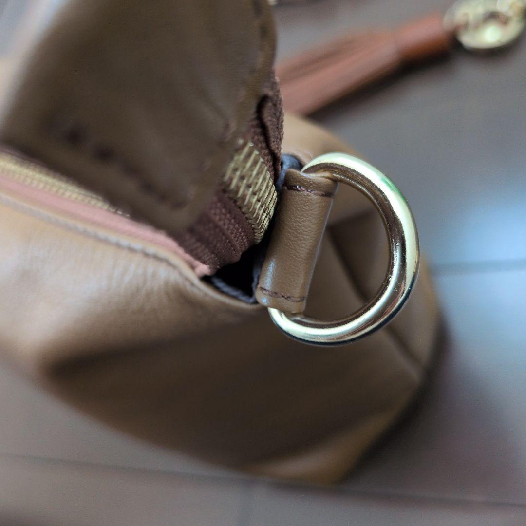 russet　ソフトレザーショルダーバック