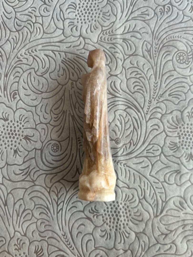 マリア様像　サンムーンストーン　約8.8cm 約52g