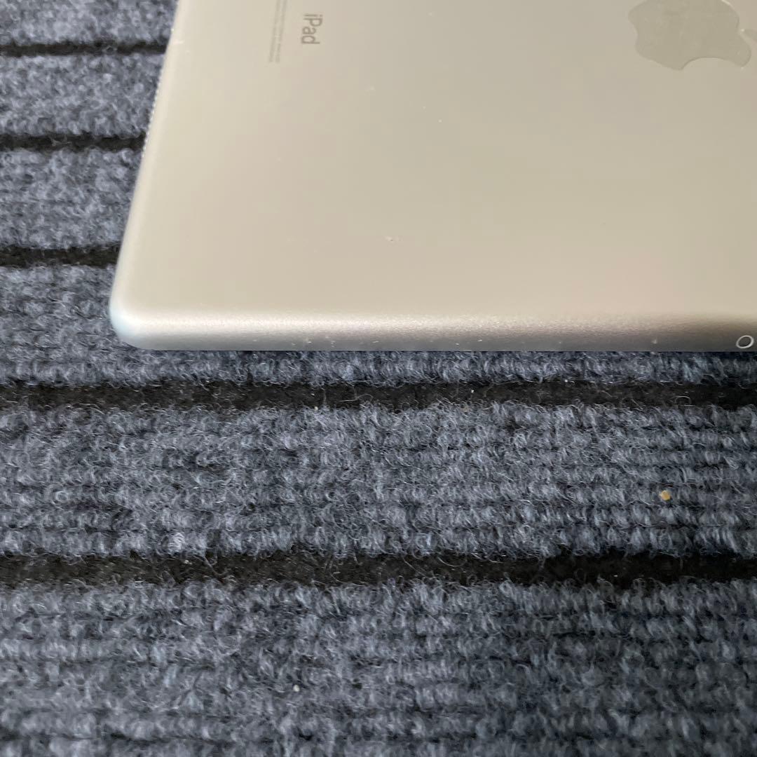 74【早い者勝ち】 iPad 7世代 32GB Wi-Fi シルバー