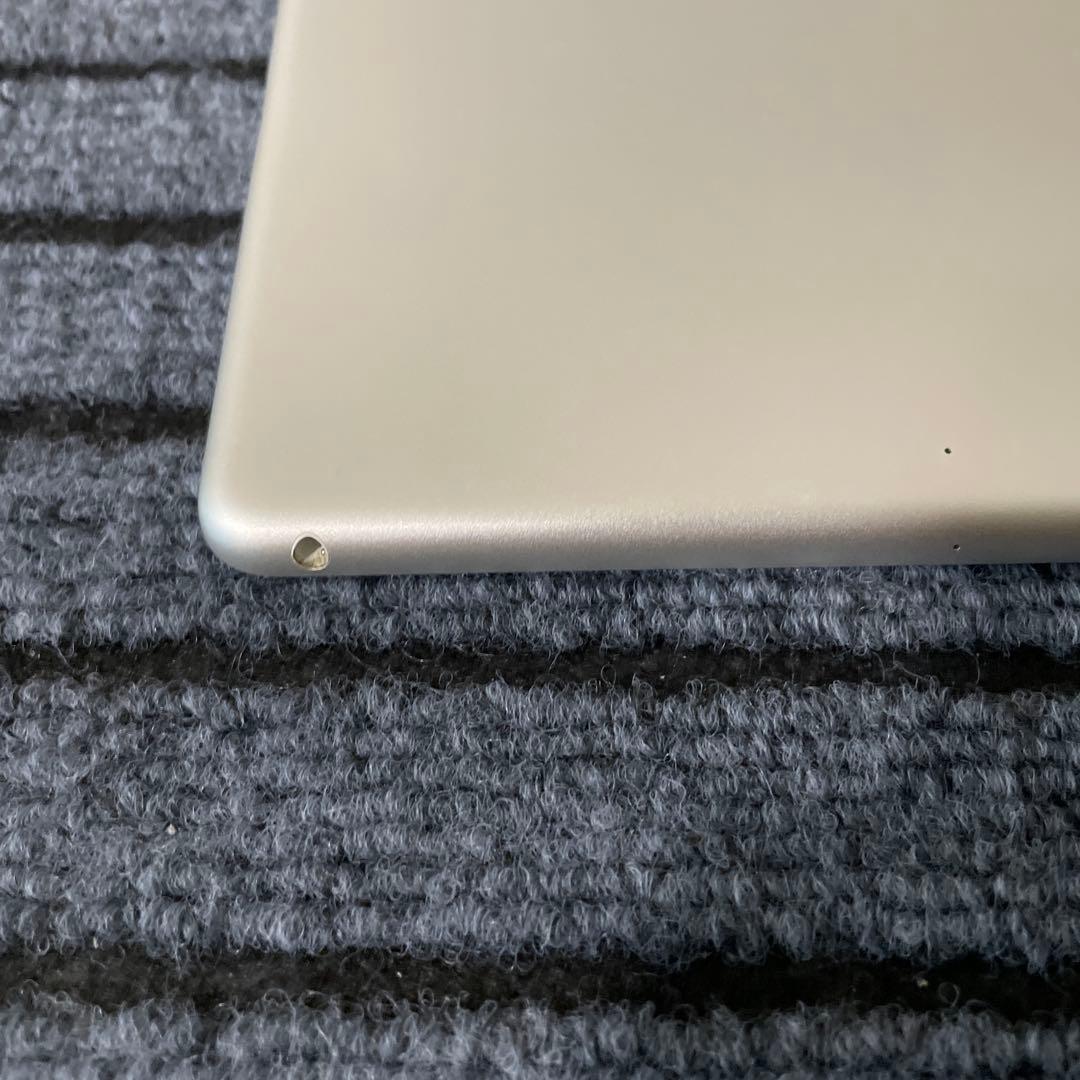 74【早い者勝ち】 iPad 7世代 32GB Wi-Fi シルバー