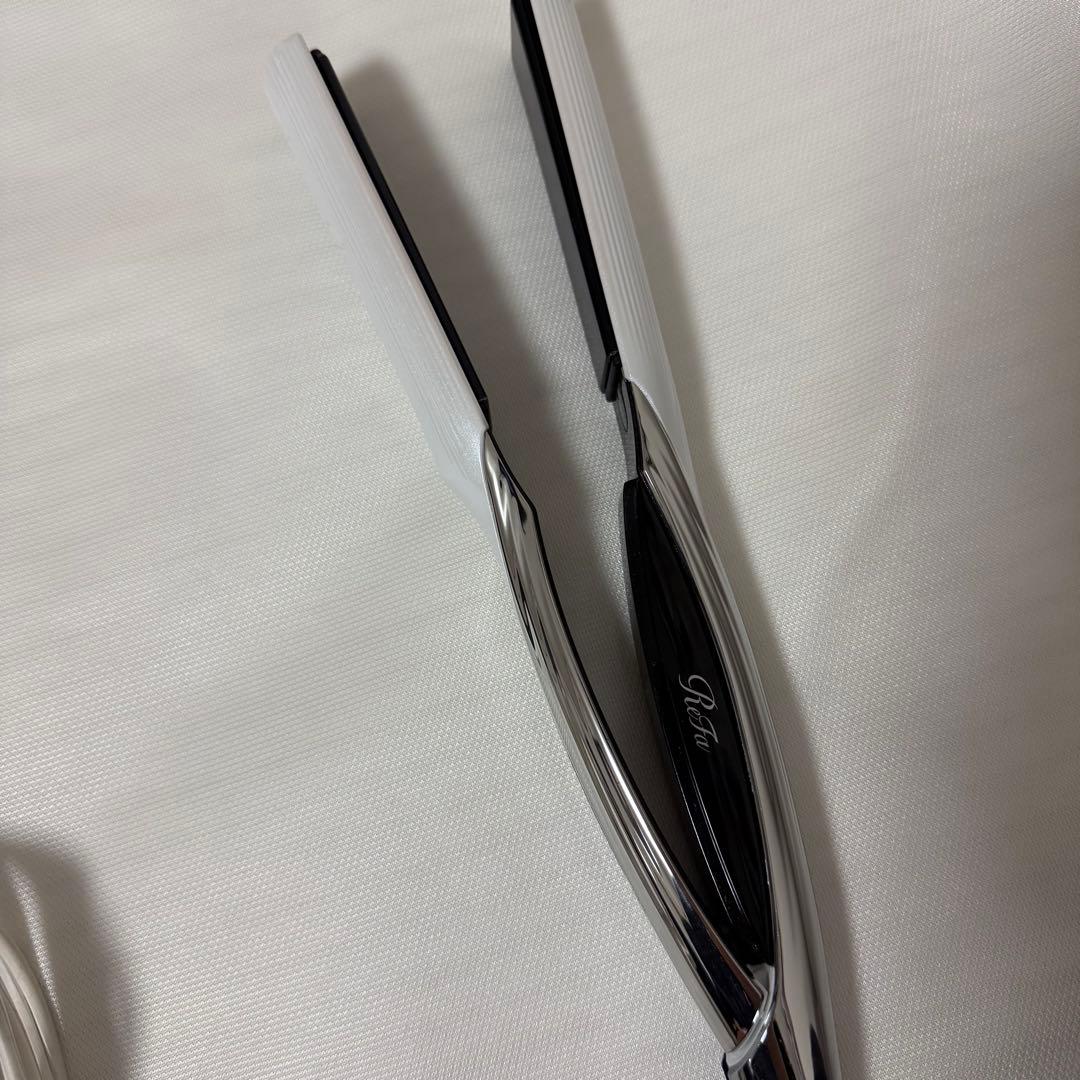 リファ　ストレートアイロン