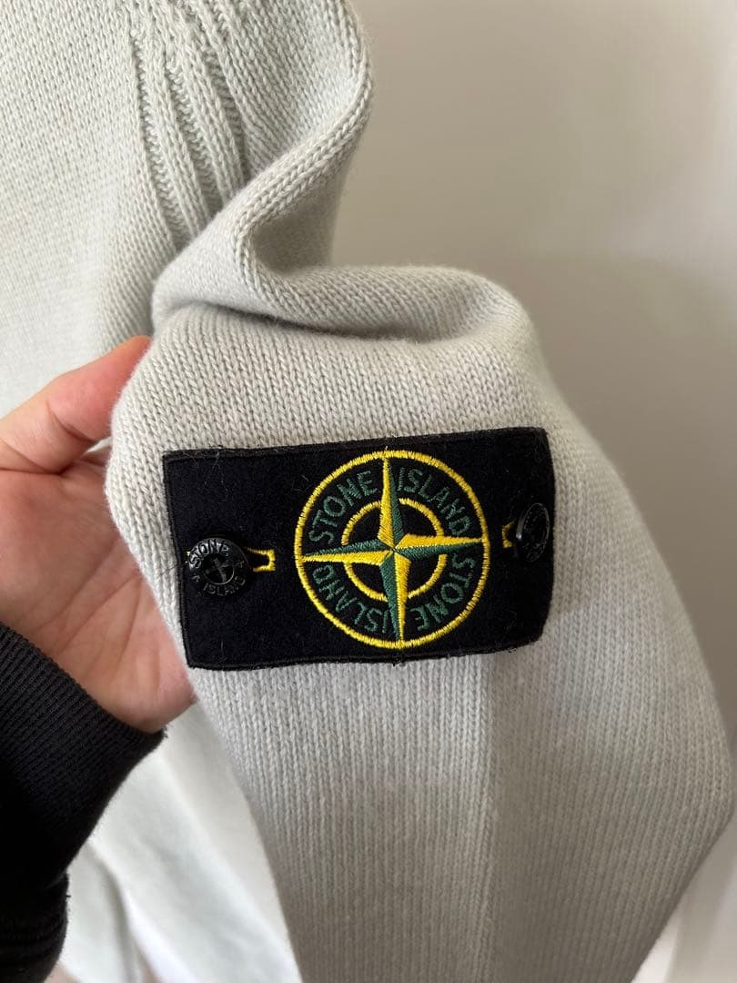 STONE  ライトグレー ニットセーター