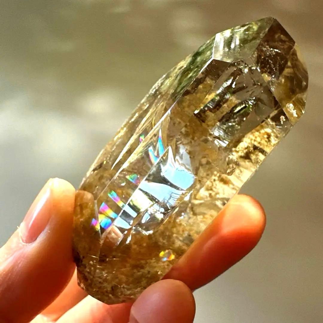 ルチル　スモーキー　ガーデン　虹　母岩つき　フリーフォーム　67.7g