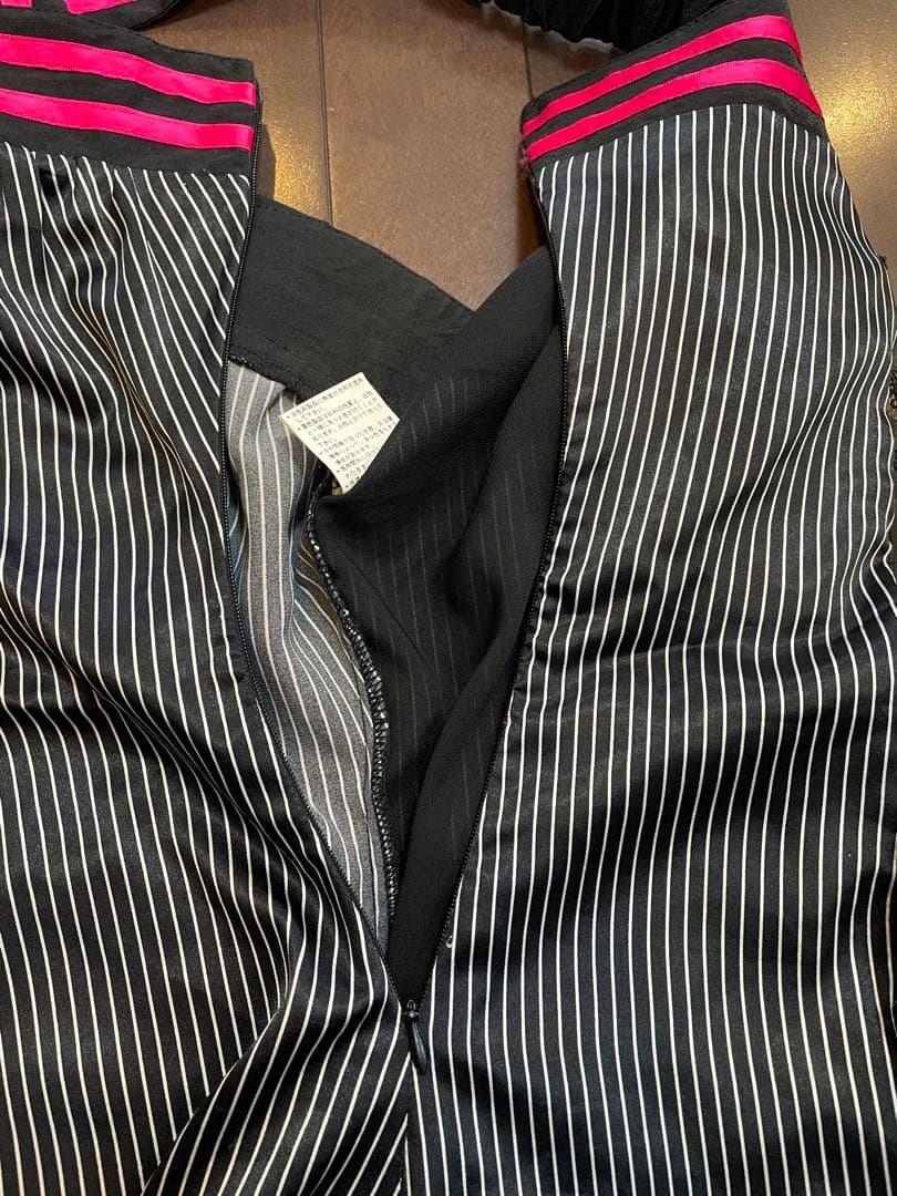 超希少GLAMOROUS JANEストライプ黒×ピンクキャミソールリボン編み上げ