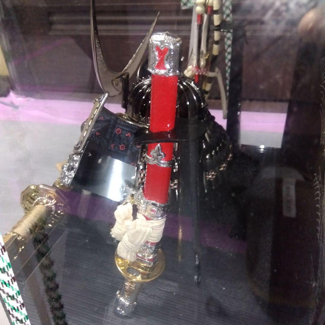 未使用日本人形節句人形8号行平燻し銀伊達兜弓太刀 横太刀付黒塗四方ケース銀ライン