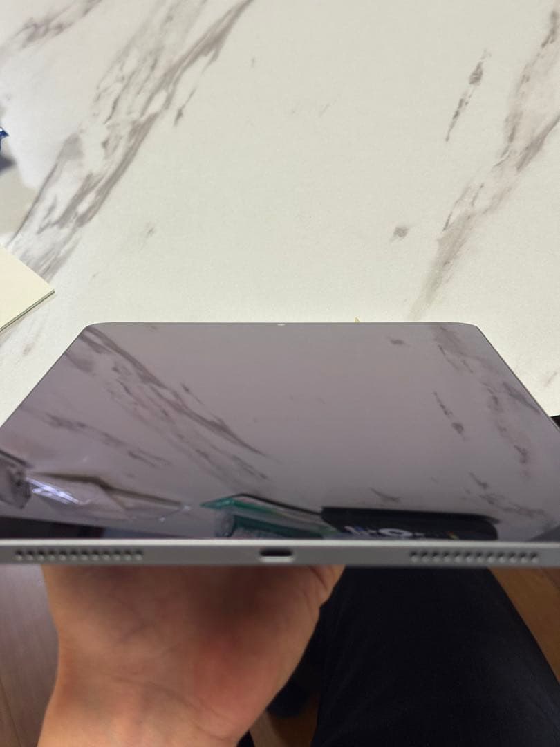 Apple iPad Air（第5世代） 10.9インチ スペースグレー