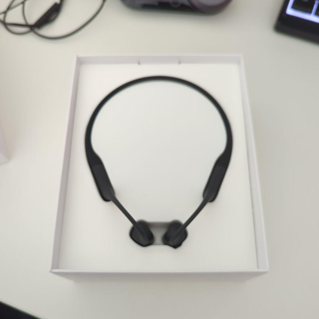 SHOKZ OPENRUN 骨伝導イヤホン