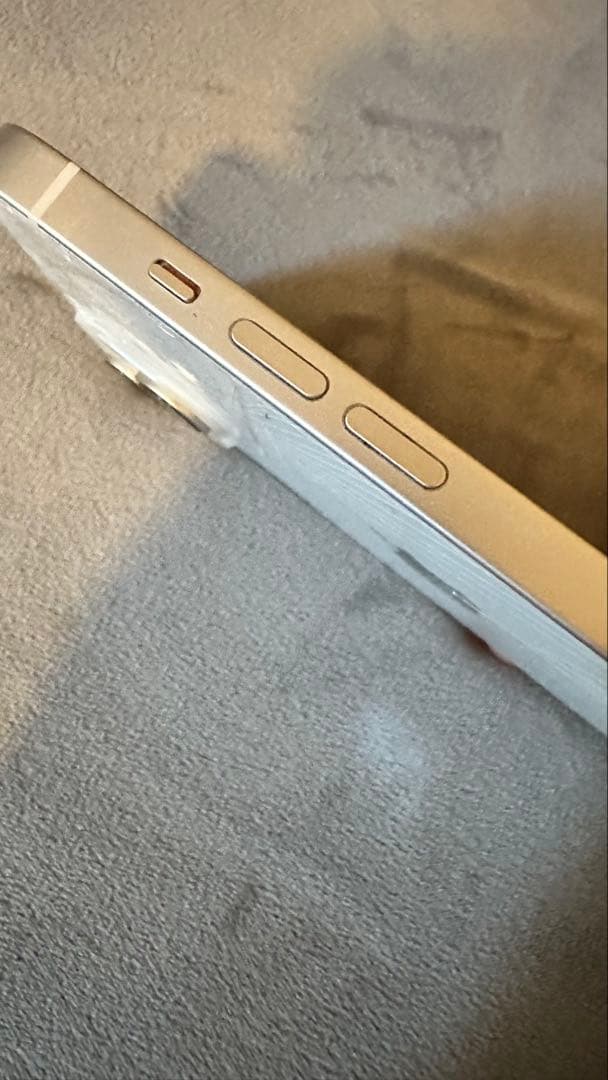 【ジャンク品】iPhone 14 本体 背面ひび割れあり　128GB