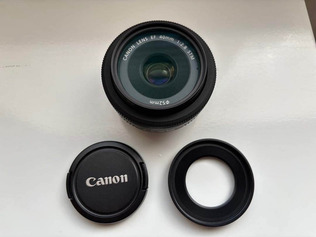 Canon EF 40mm f/2.8 STM レンズ