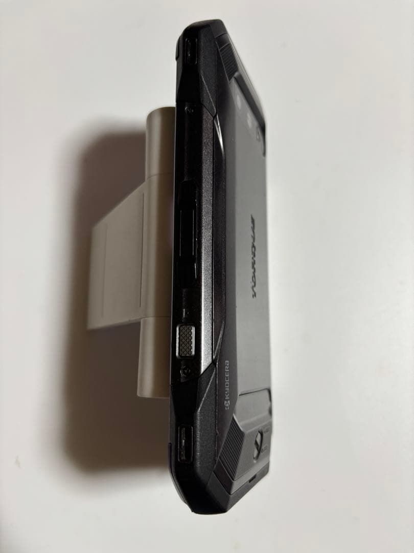 難有 128G KYG01 TORQUE 5G ブラック au SIMフリー