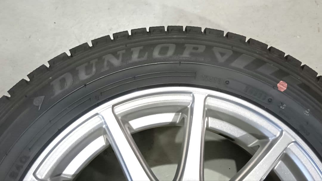 アクア　175 65 15 ダンロップ スタッドレスタイヤ　2本セット　①