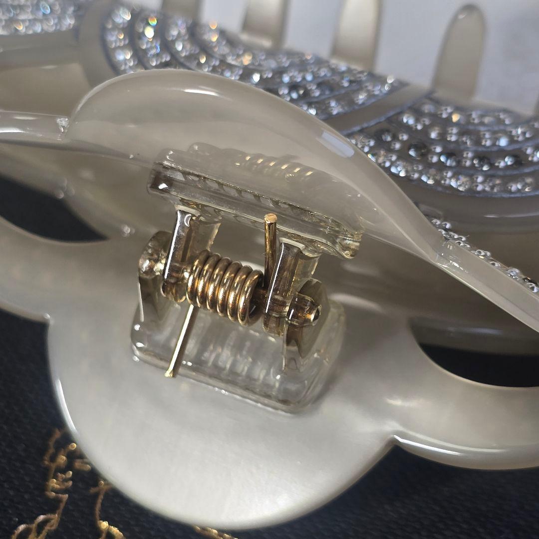 ALEXANDRE DE PARIS　豪華キラキラ　オフホワイトクリップ　L