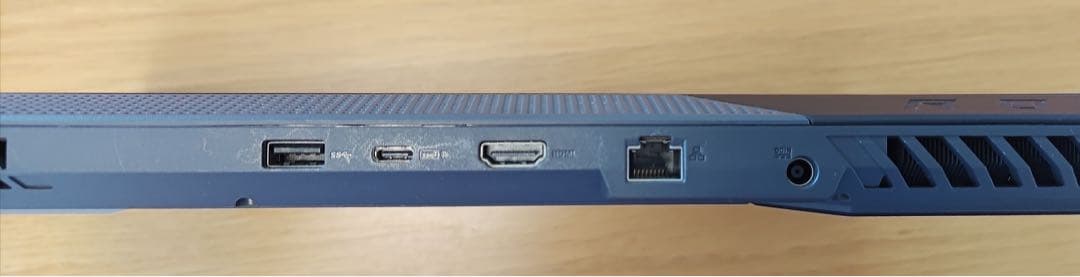 ASUS ROG Strix G17 G713IM ノートPC 本体