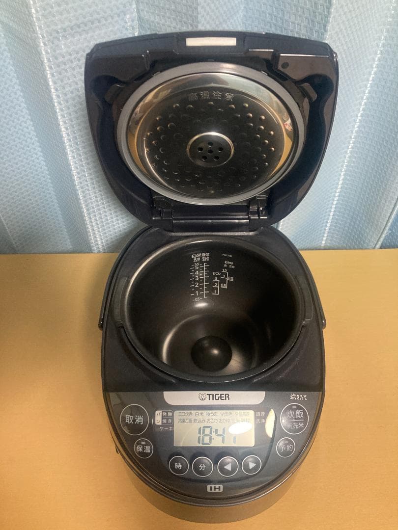 ★美品★2021年製 TIGER JPW-B100 炊飯器 ジャー5.5合 炊き