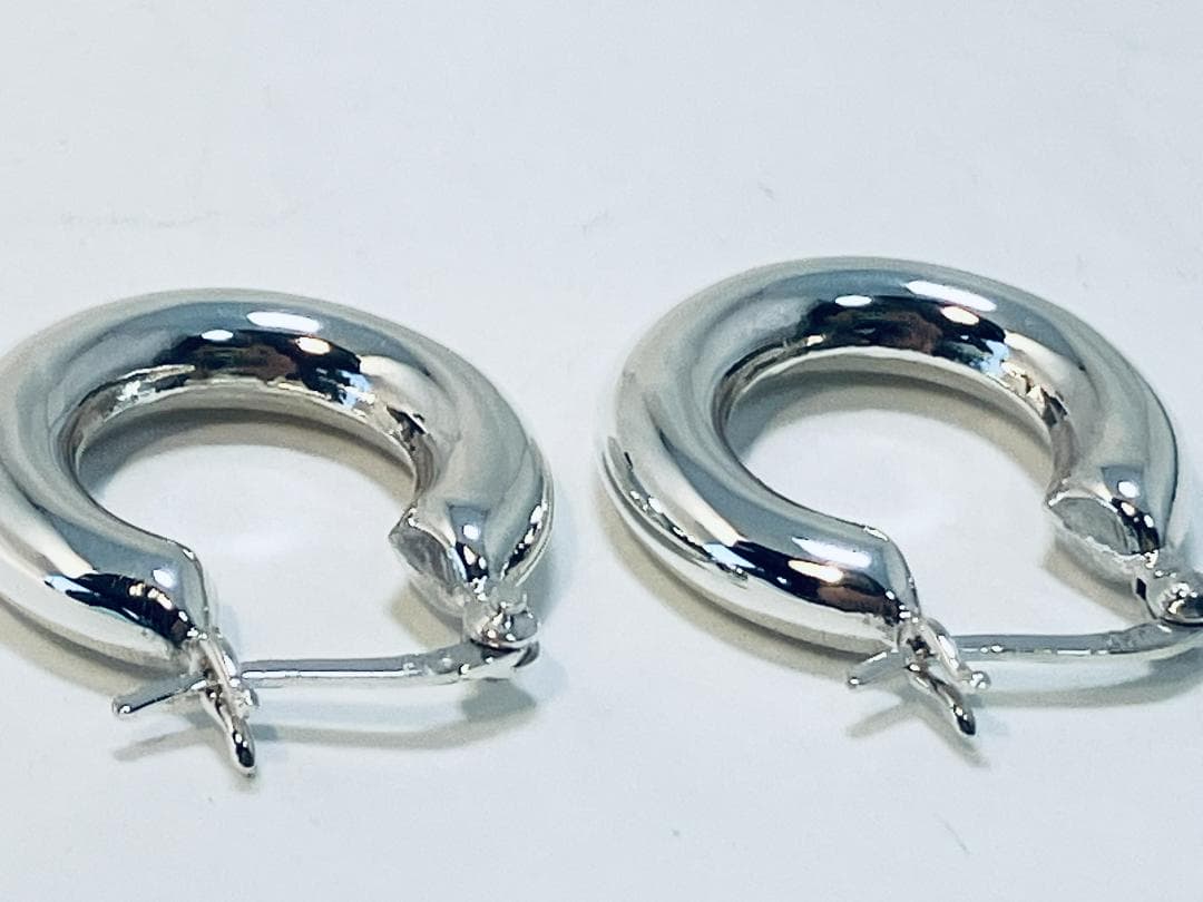 【銀製品】超重厚フープピアス 太さ５mm×外径２０mm