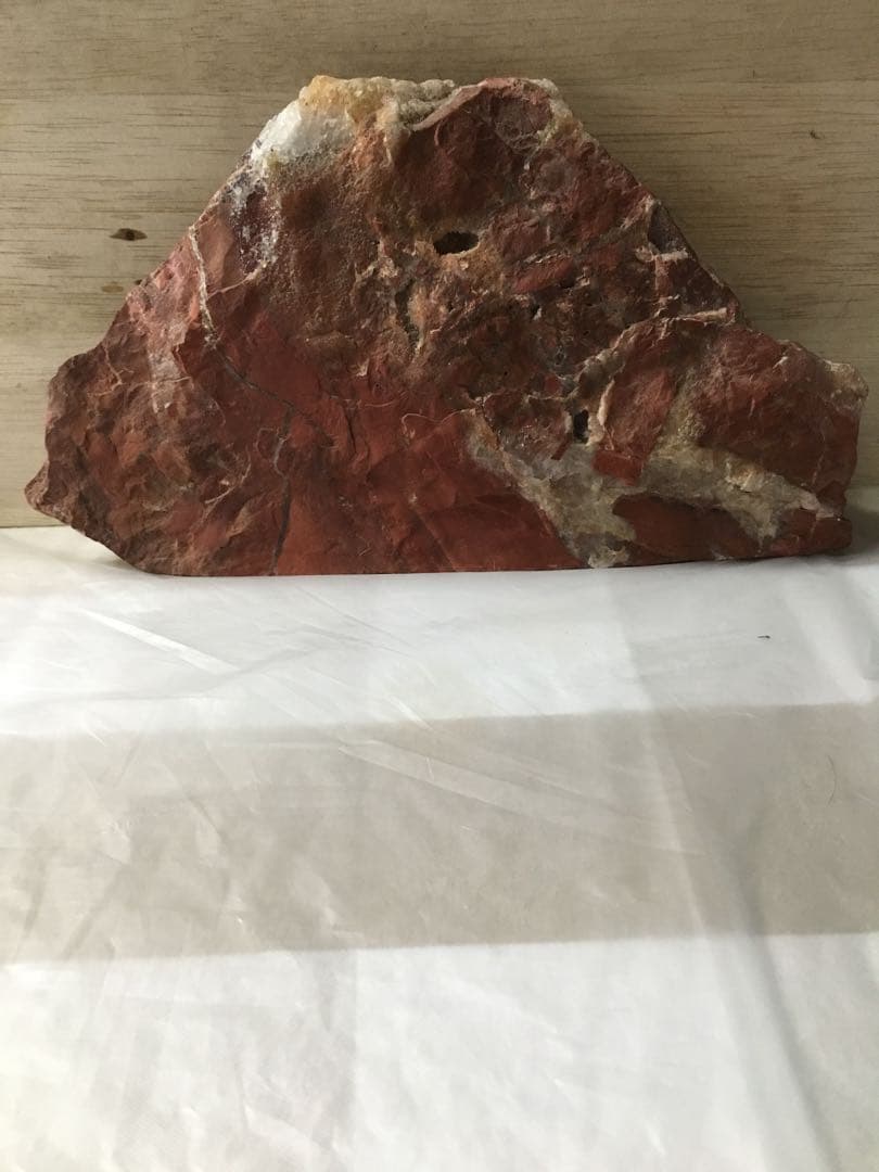 赤玉石 赤富士の形です