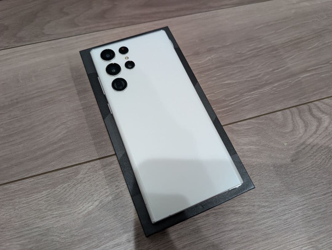 海外版 Galaxy S22 Ultra 512GB ホワイト 訳アリ