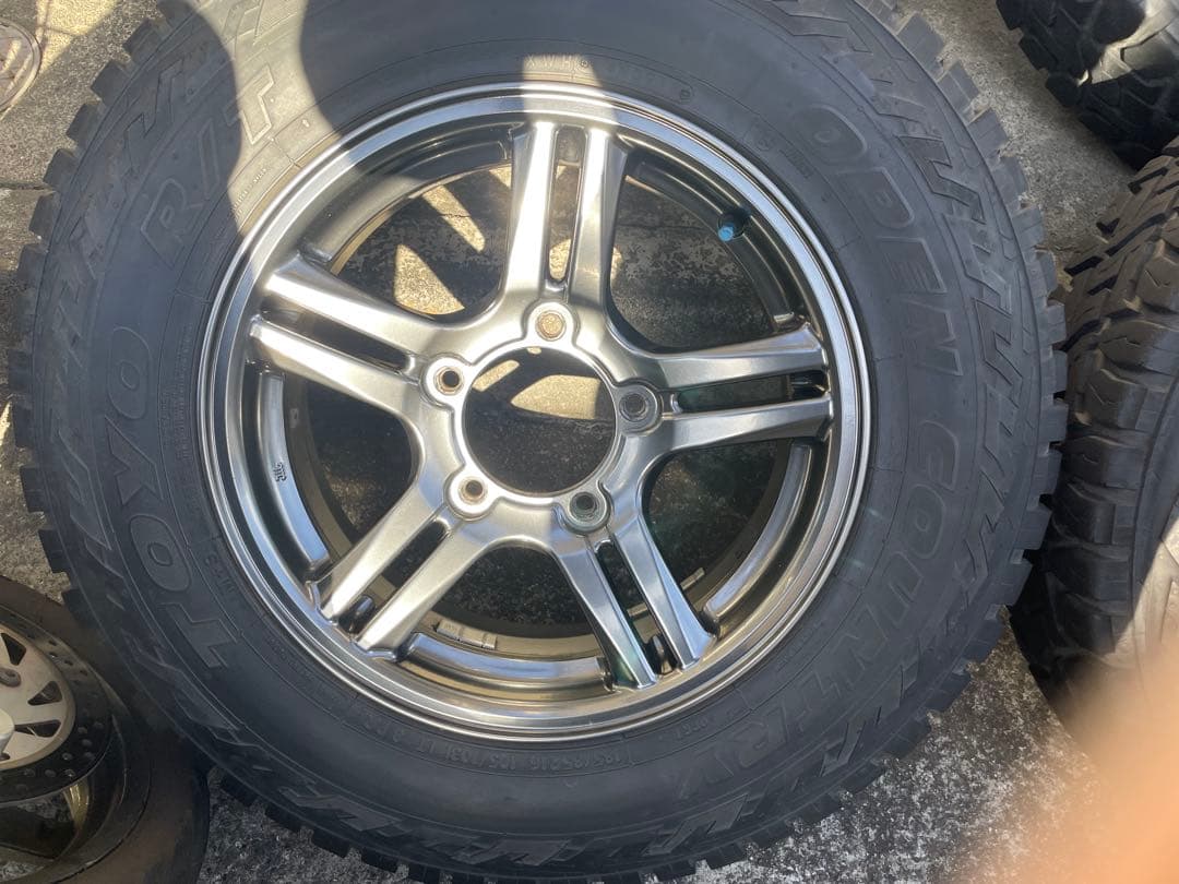 ジムニーjb23純正ホイールタイヤ付き