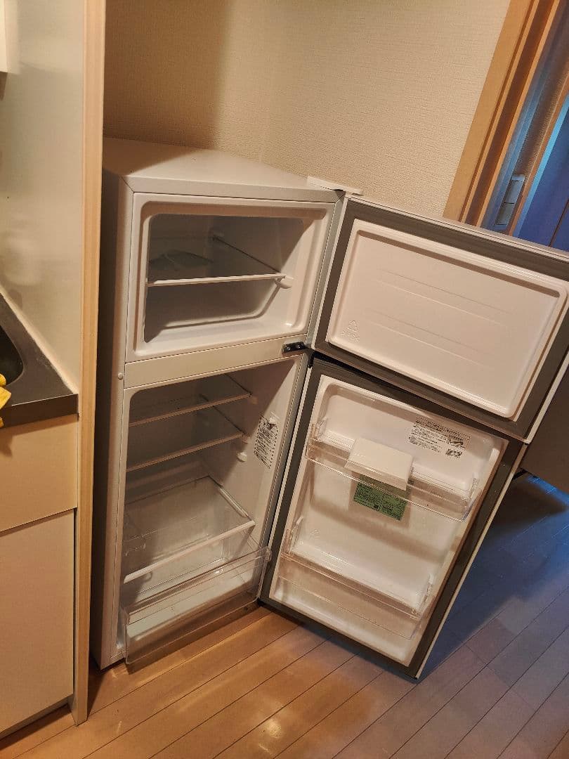 冷蔵庫 HR-B12HW ハイセンス 使用期間半年 引越しによる処分のため特価