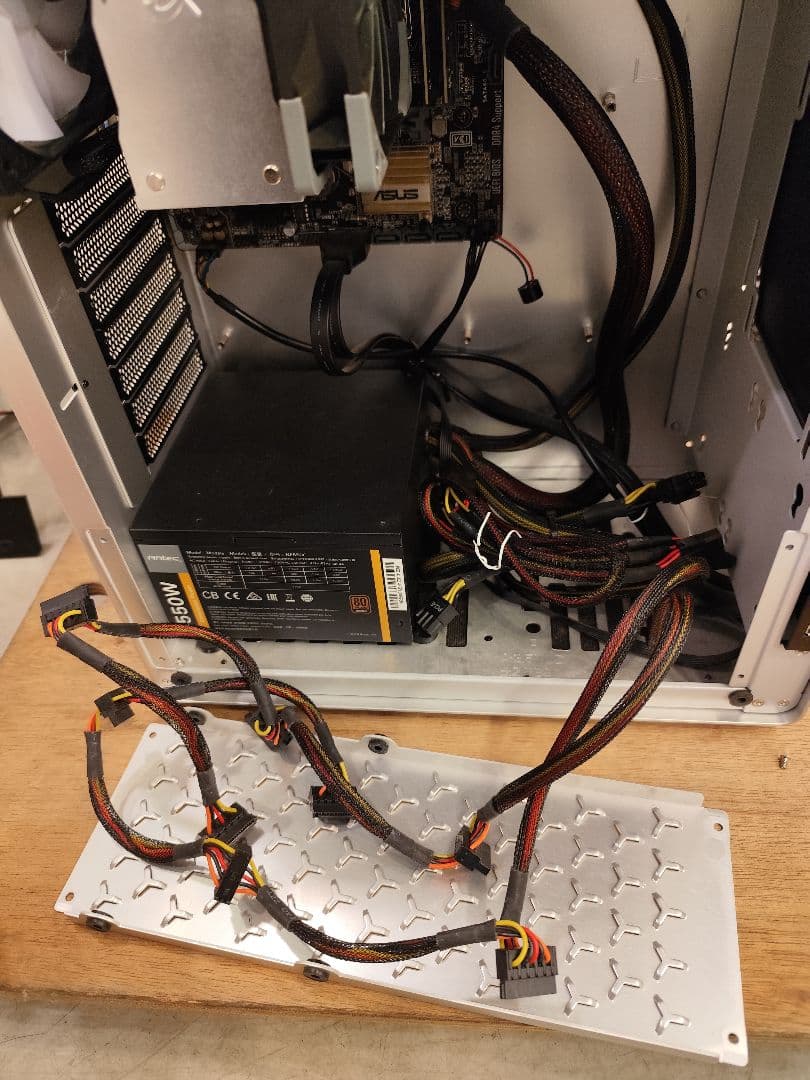 Windows11パソコン　I7-7700　メモリ32GB　SSD250gb