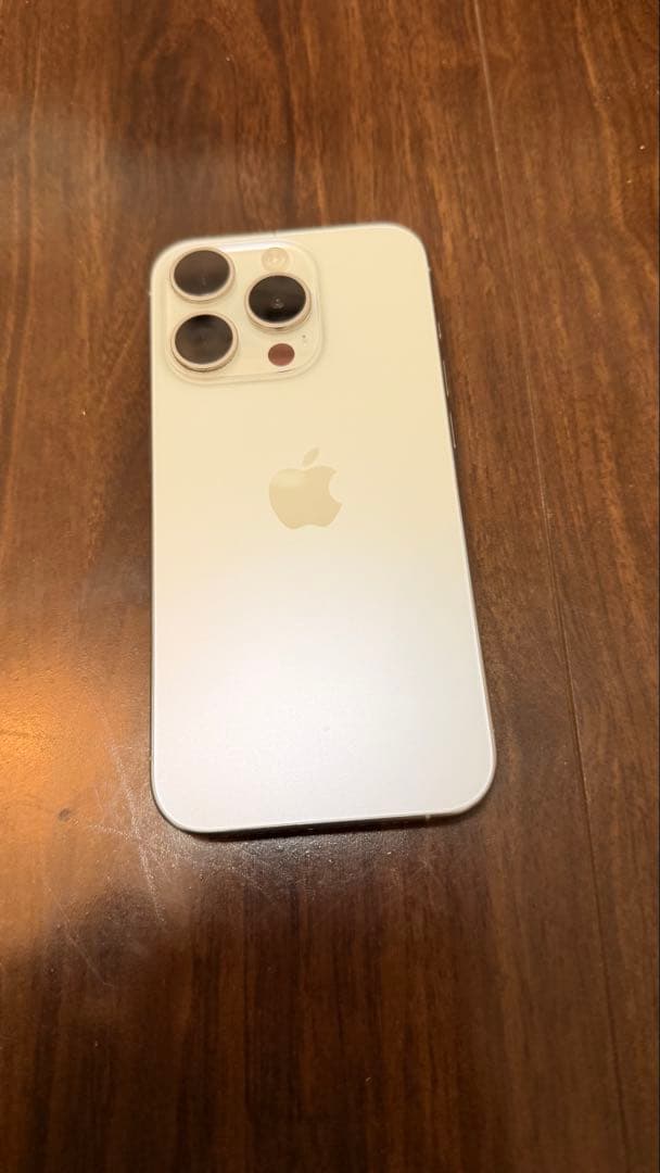 Apple iPhone 15Pro ホワイト 本体