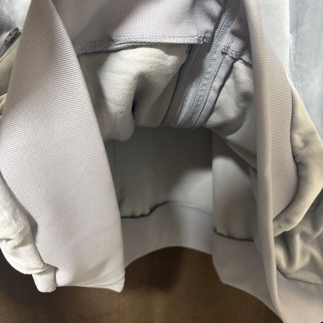 adidas originals ベロア　トラックトップス　ジャージ　グレー