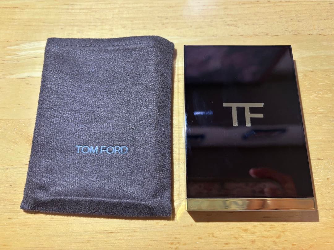 トムフォード　アイ カラー クォード メタリックモーヴ