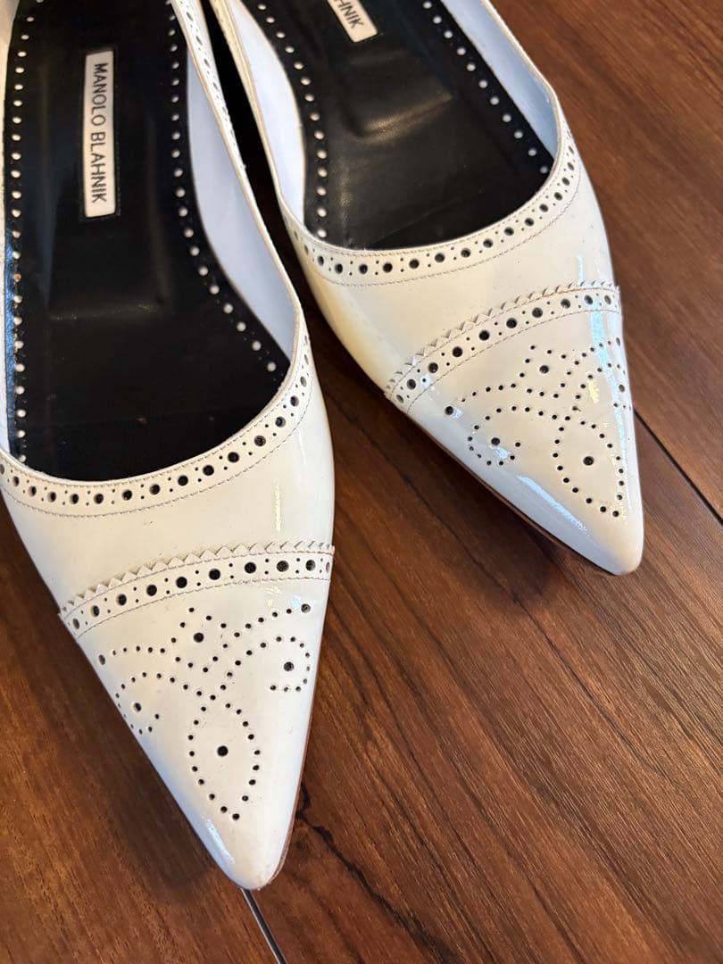 Manolo Blahnik ホワイト フラットシューズ　39