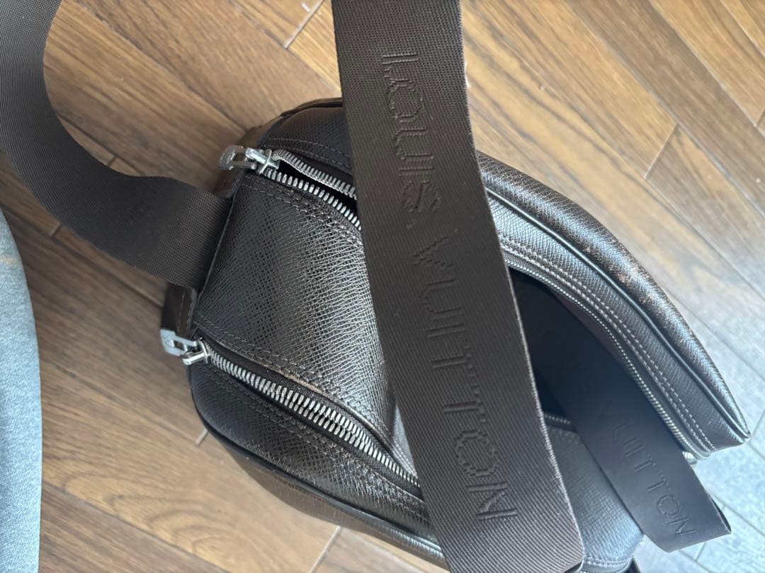 ルイヴィトン　ショルダーバッグ