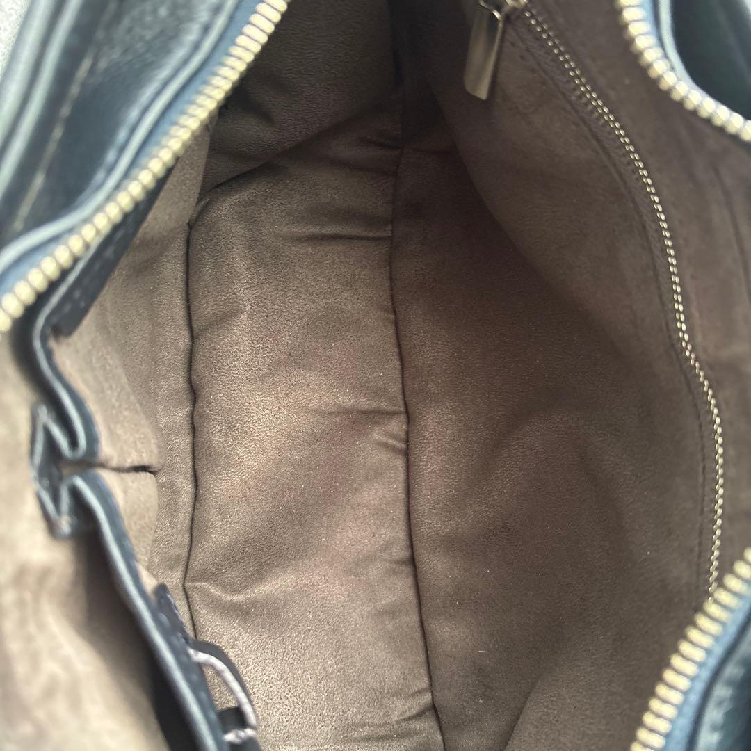 ペッレモルビダ PELLE MORBIDA ショルダーバッグ　ネイビー