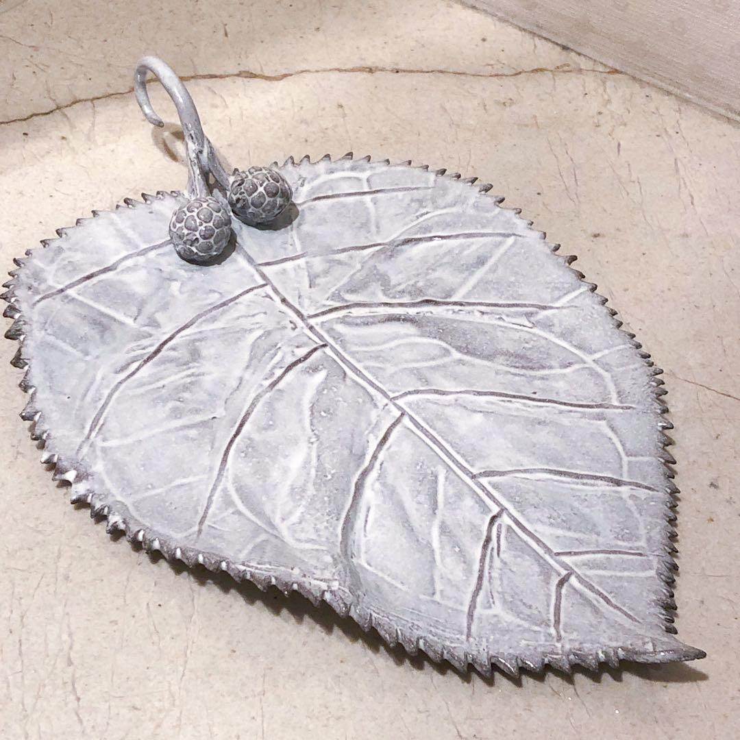 レア　未使用　ASTIER de VILLATTE リーフプレート