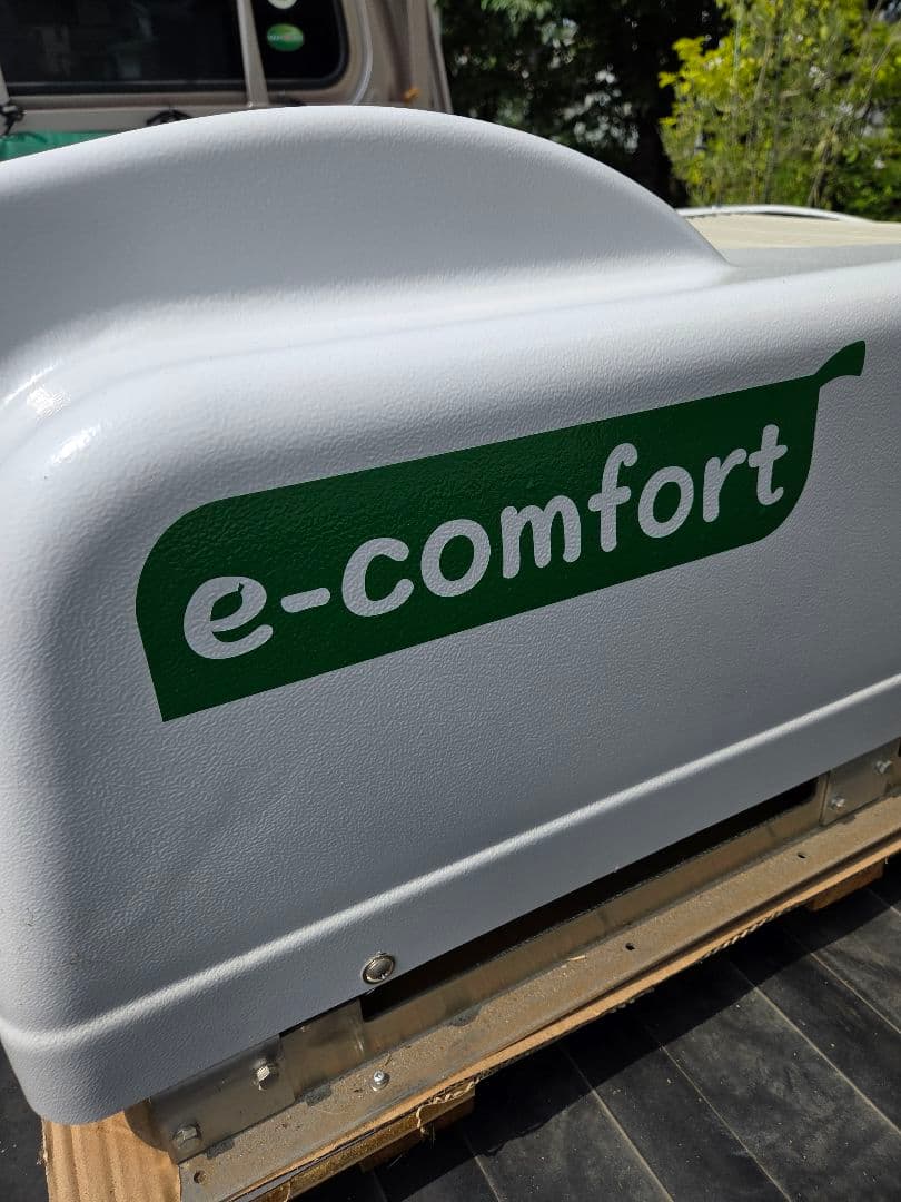 e-comfort エアコン室外機 ホワイト