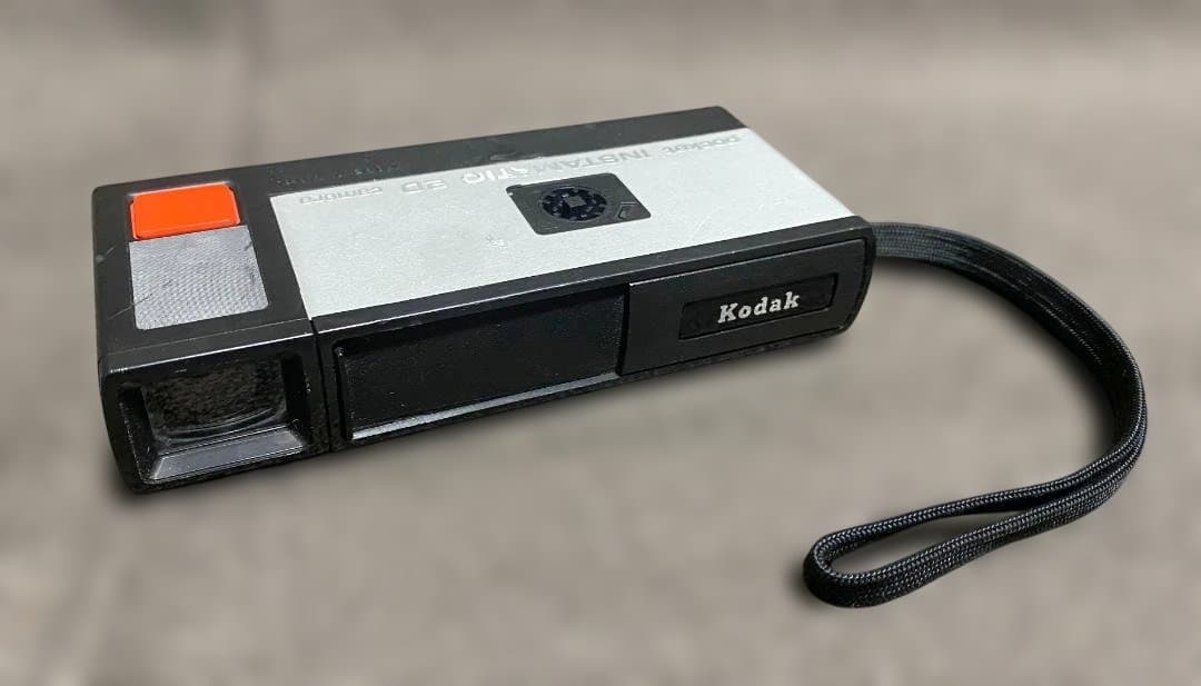 ジャンクカメラセット（カメラ4台、レンズ1台、発光器1台）