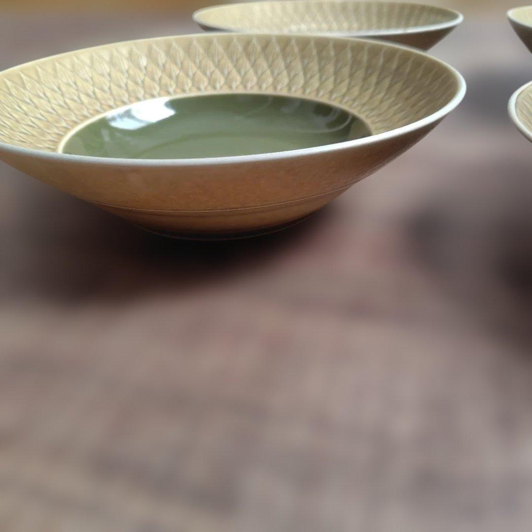 クイストゴー　レリーフ　深皿　4枚